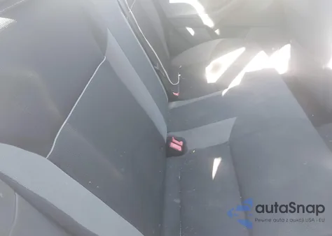 2013 Ford Focus Se z USA, uszkodzony, nr VIN 1FADP3F24DL330161